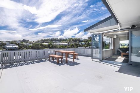 Photo of property in 5 Hallewell Crescent, Johnsonville, Wellington, 6037