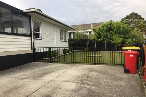 Photo of property in 8 Caribbean Drive, Unsworth Heights, Auckland, 0632