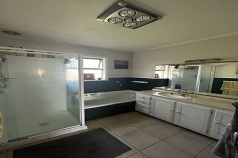 Photo of property in 15a Butterworth Avenue, Opaheke, Papakura, 2113