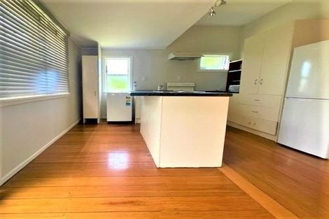 Photo of property in 70 Mckenzie Road, Mangere Bridge, Auckland, 2022
