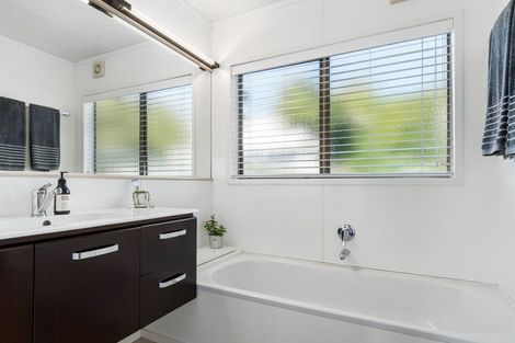 Photo of property in 77 Victory Street, Welcome Bay, Tauranga, 3112