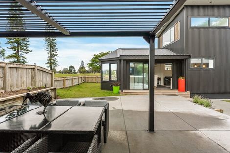 Photo of property in 100b Kiwi Road, Whangamata, 3620