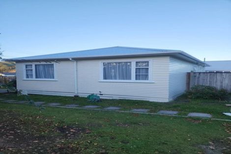 Photo of property in 1 Lees Grove, Wainuiomata, Lower Hutt, 5014