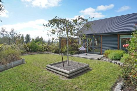 Photo of property in 175 Summerhill Road, Cust, Rangiora, 7471