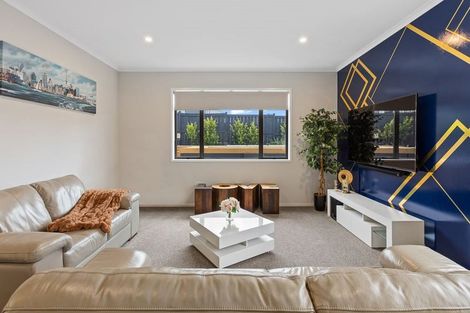 Photo of property in 6 Huarahi Pai Road, Huapai, Kumeu, 0810
