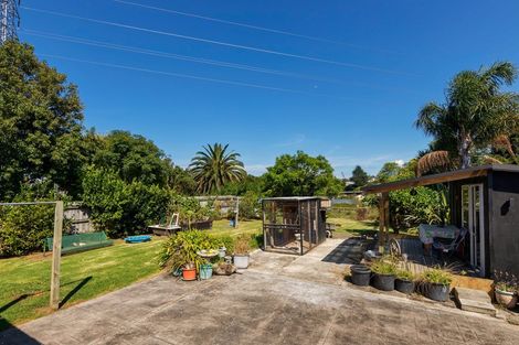 Photo of property in 44 Cobham Crescent, Kelston, Auckland, 0602