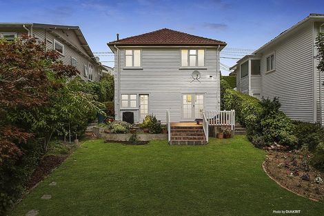 Photo of property in 16 Friend Street, Karori, Wellington, 6012