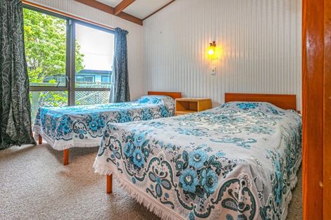 Photo of property in 106 Waverley Place, Whangamata, 3620