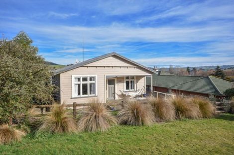 Photo of property in 10 Chatham Street, Waihola, Milton, 9073