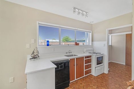 Photo of property in 70 Cutts Road, Russley, Christchurch, 8042