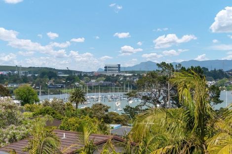 Photo of property in 52 Fordyce Avenue, Sunnyhills, Auckland, 2010