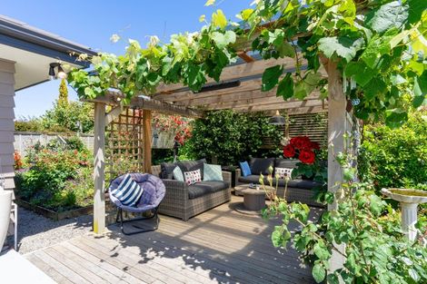 Photo of property in 1087 Queen Street East, Levin, 5571