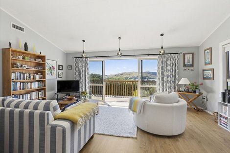 Photo of property in 14 Kenef Road, Paremata, Porirua, 5024