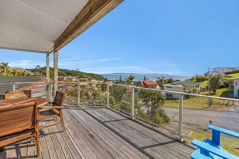 Photo of property in 5 Dudley Crescent, Cable Bay, 0420