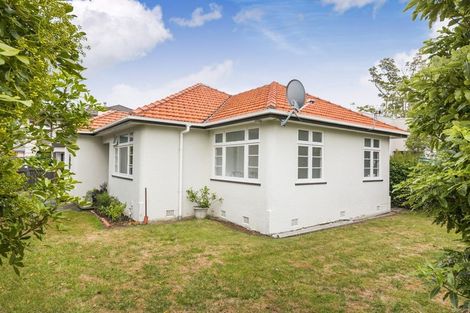 Photo of property in 35 Hardie Street, Hokowhitu, Palmerston North, 4410