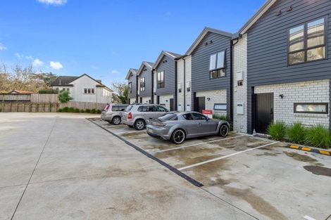 Photo of property in 9/14 Ruakiwi Road, Hamilton Lake, Hamilton, 3204