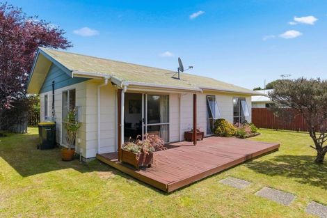 Photo of property in 2 Cargill Street, Levin, 5510
