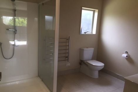 Photo of property in 12a Divich Avenue, Te Atatu South, Auckland, 0610