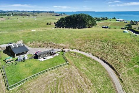 Photo of property in 32c Pokare Road, Pukehina, Te Puke, 3186