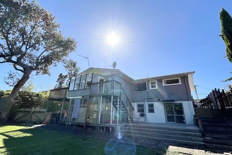 Photo of property in 4 Seaton Road, Murrays Bay, Auckland, 0630
