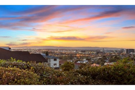 Photo of property in 26 Silkwood Grove, Totara Heights, Auckland, 2105