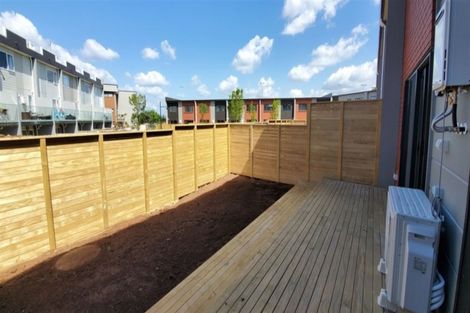 Photo of property in 42 Bordeaux Parade, Te Atatu South, Auckland, 0610