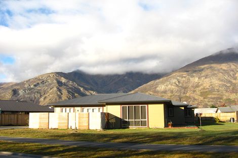 Photo of property in 24 Erskine Street, Lake Hayes, Queenstown, 9304