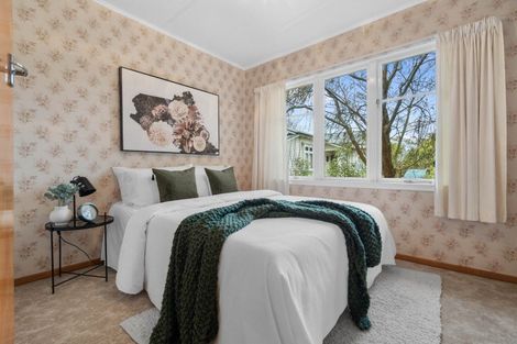 Photo of property in 12 Armstrong Avenue, Carterton, 5713