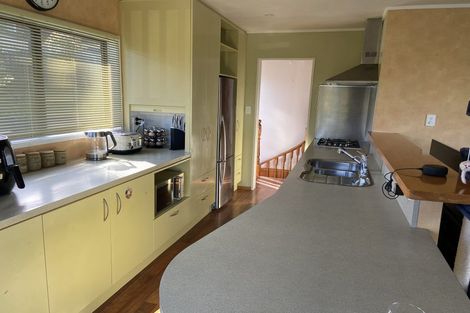 Photo of property in 70 Hadfield Street, Beach Haven, Auckland, 0626