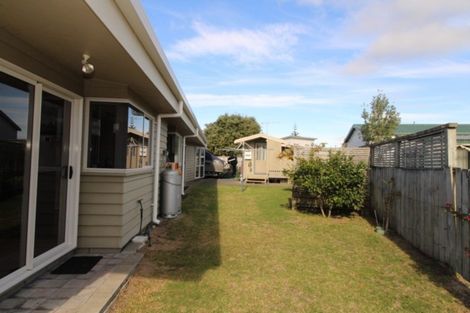 Photo of property in 100 Kauri Crescent, Matarangi, Whitianga, 3592