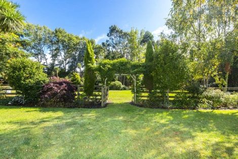 Photo of property in 196 Katherine Mansfield Drive, Whitemans Valley, Upper Hutt, 5371