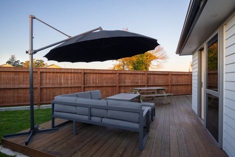 Photo of property in 2 Seddon Street, Takaro, Palmerston North, 4412