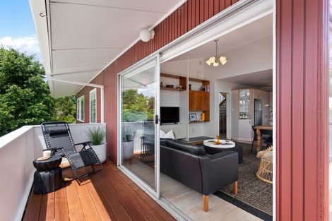 Photo of property in 31 Mcdowell Crescent, Hillcrest, Auckland, 0627