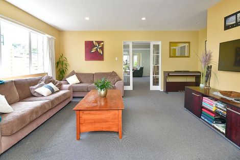 Photo of property in 16 Kenneth Hopper Place, Manly, Whangaparaoa, 0930