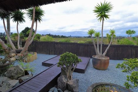 Photo of property in 36 Stranraer Crescent, Wattle Downs, Auckland, 2103