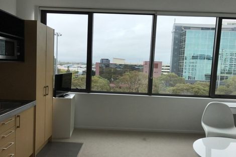 Photo of property in Twin Towers, 811/17 Putney Way, Manukau, Auckland, 2104