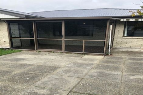 Photo of property in 2/22 Searells Road, Strowan, Christchurch, 8052