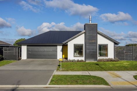 Photo of property in 24 Shillingford Boulevard, Rolleston, 7615