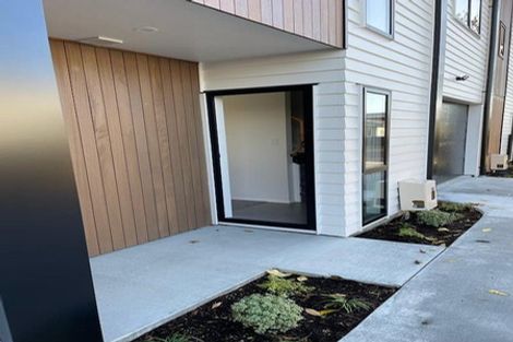 Photo of property in 2/54 Wellington Street, Howick, Auckland, 2014