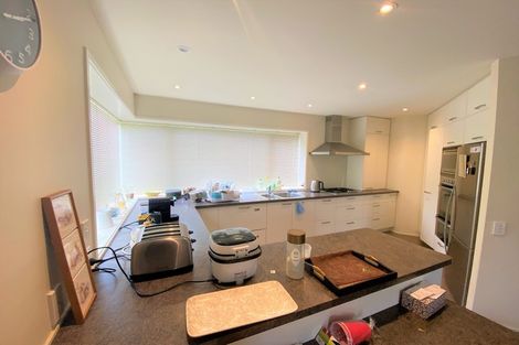 Photo of property in 6 Audley Gate, Avonhead, Christchurch, 8042