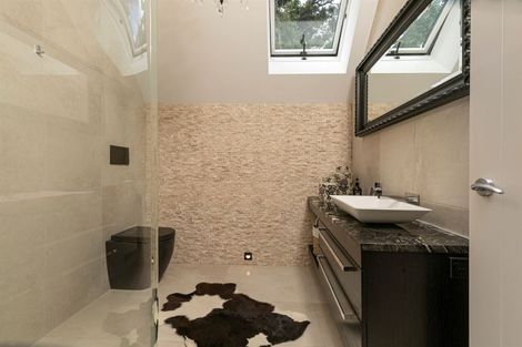 Photo of property in 8 Remu Place, Greenhithe, Auckland, 0632