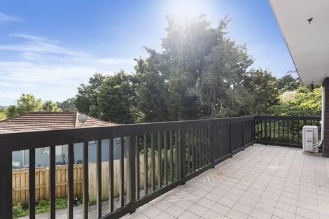Photo of property in 15 Beeche Place, Birkdale, Auckland, 0626