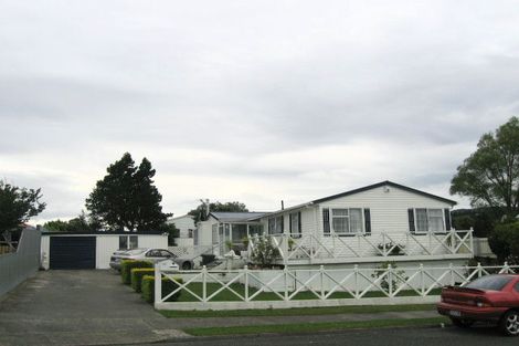 Photo of property in 40 Aniseed Grove, Timberlea, Upper Hutt, 5018