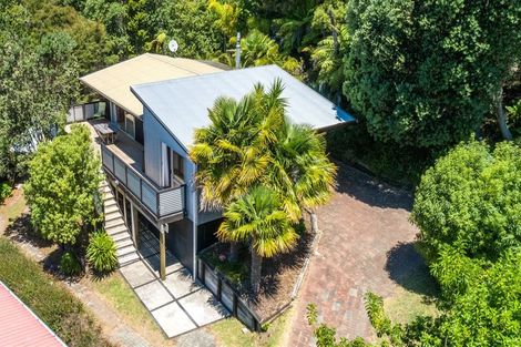 Photo of property in 12 Ailsa Place, Tairua, 3508