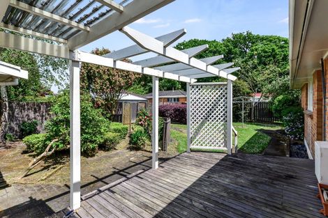 Photo of property in 6 Pickering Crescent, Chedworth, Hamilton, 3210