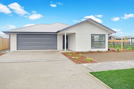 Photo of property in 32 Lomu Way, Rolleston, 7615