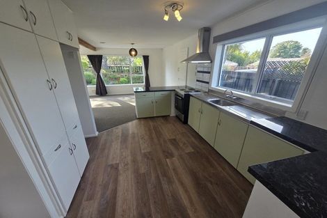 Photo of property in 42 Waratah Street, Avondale, Christchurch, 8061