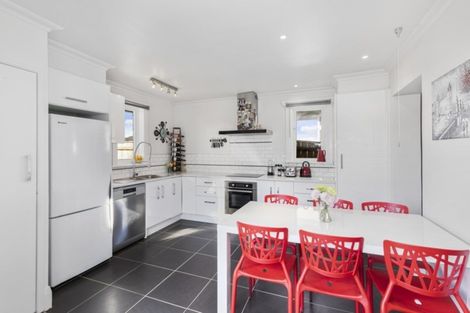 Photo of property in 52 William Street, Petone, Lower Hutt, 5012