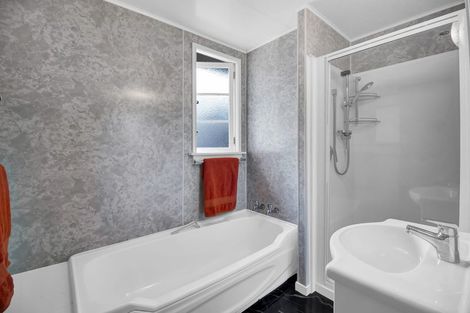 Photo of property in 69 Young Street, New Plymouth, 4310