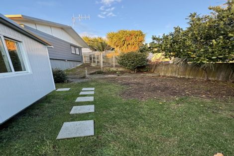 Photo of property in 7 Ross Grove, Paraparaumu, 5032